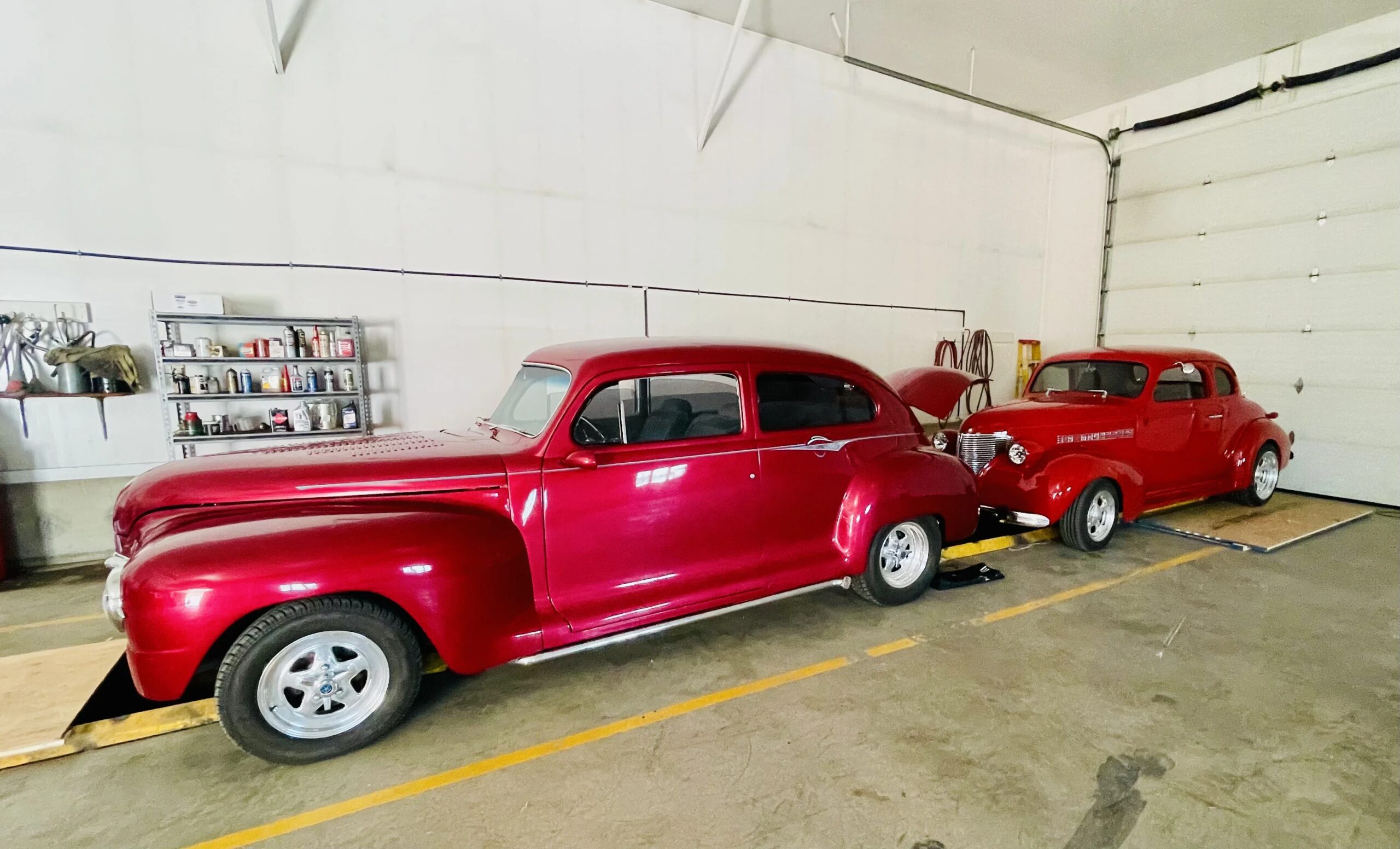 Plymouth-Special-deluxe-1948-Red-Beige-2