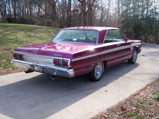 Plymouth-Sport-fury-1965-Purple-18