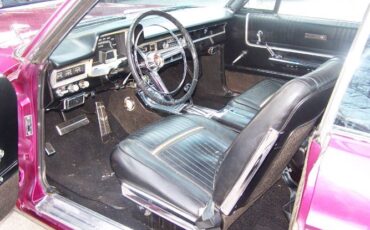 Plymouth-Sport-fury-1965-Purple-2