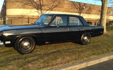 Plymouth-Valiant-1971-Sedan-1