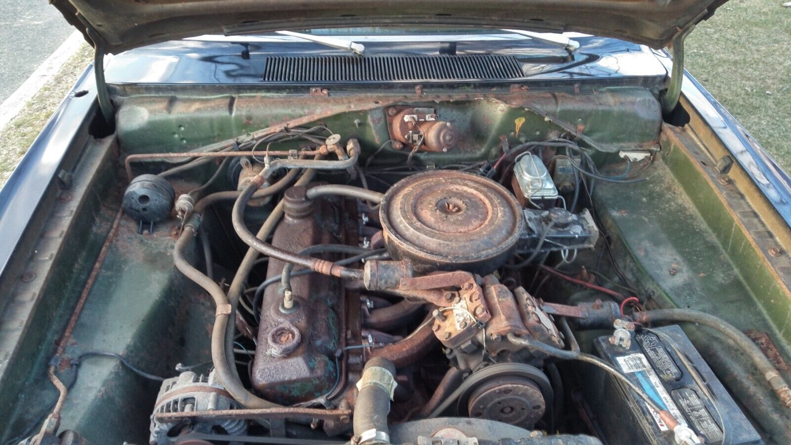 Plymouth-Valiant-1971-Sedan-11