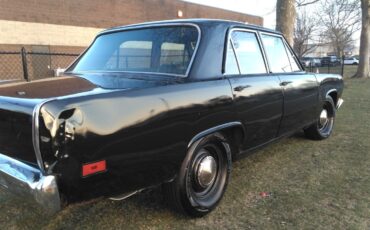 Plymouth-Valiant-1971-Sedan-9