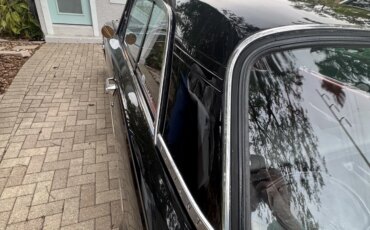 Plymouth-Valiant-coupe-1964-Black-Red-2