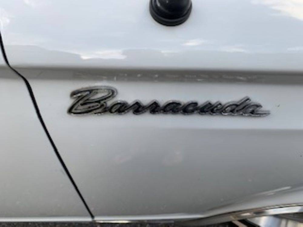 Plymouth-barracuda-1965-white-3