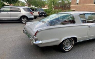 Plymouth-barracuda-1965-white-4