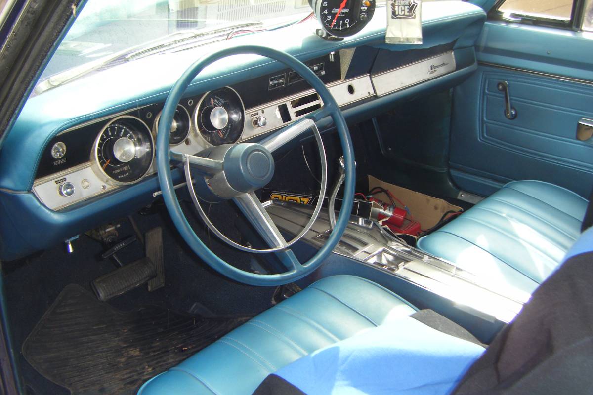 Plymouth-barracuda-1968-4