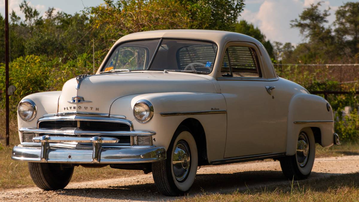 Plymouth-business-coupe-deluxe-1950-white-2