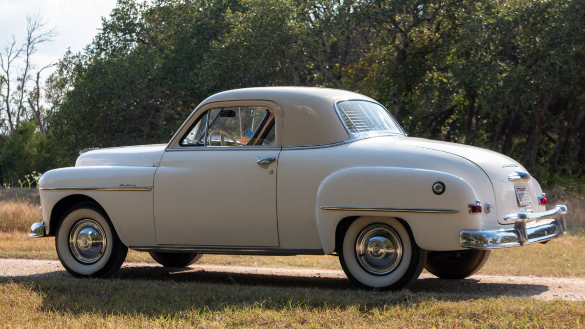 Plymouth-business-coupe-deluxe-1950-white-5