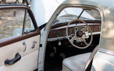 Plymouth-business-coupe-deluxe-1950-white-9