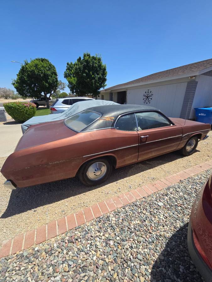 Plymouth-duster-1971-brown