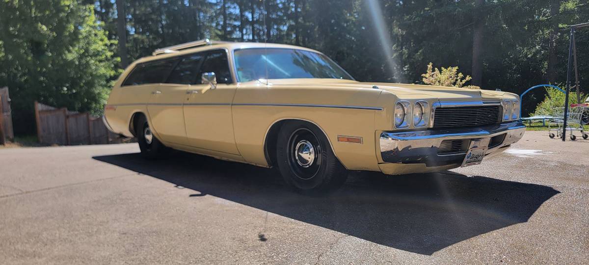 Plymouth-fury-1973-custom-11