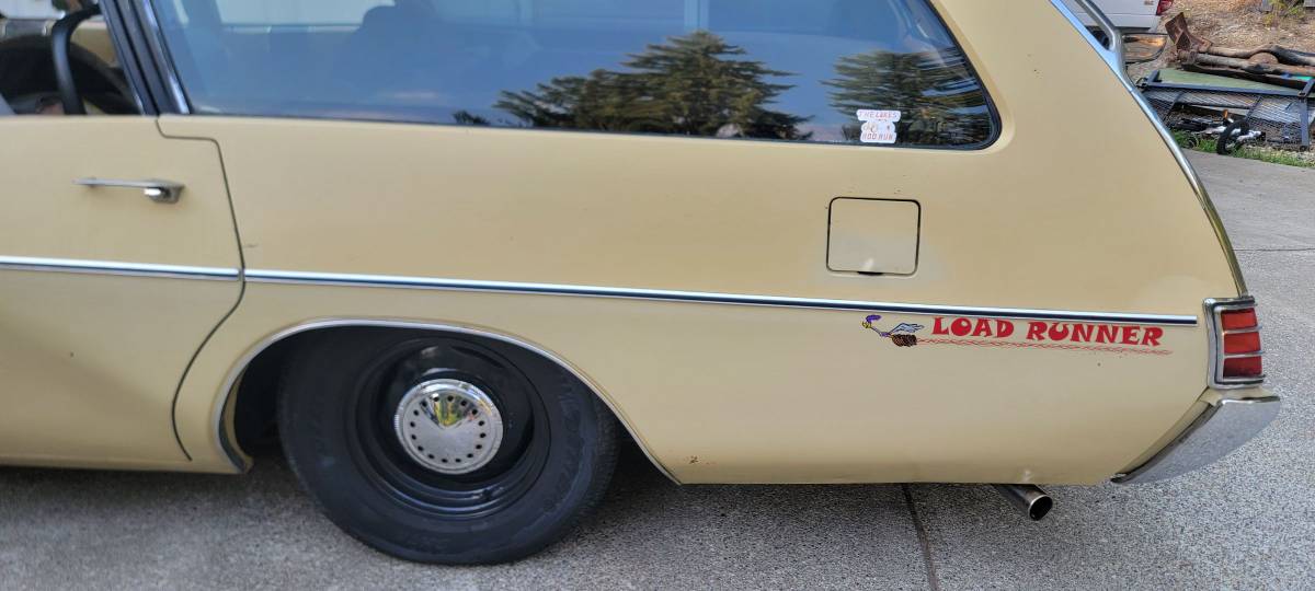 Plymouth-fury-1973-custom-2