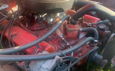 Plymouth-fury-3-1966-red-9
