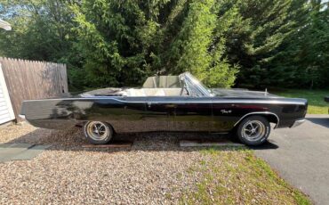 Plymouth-fury-iii-1967-black