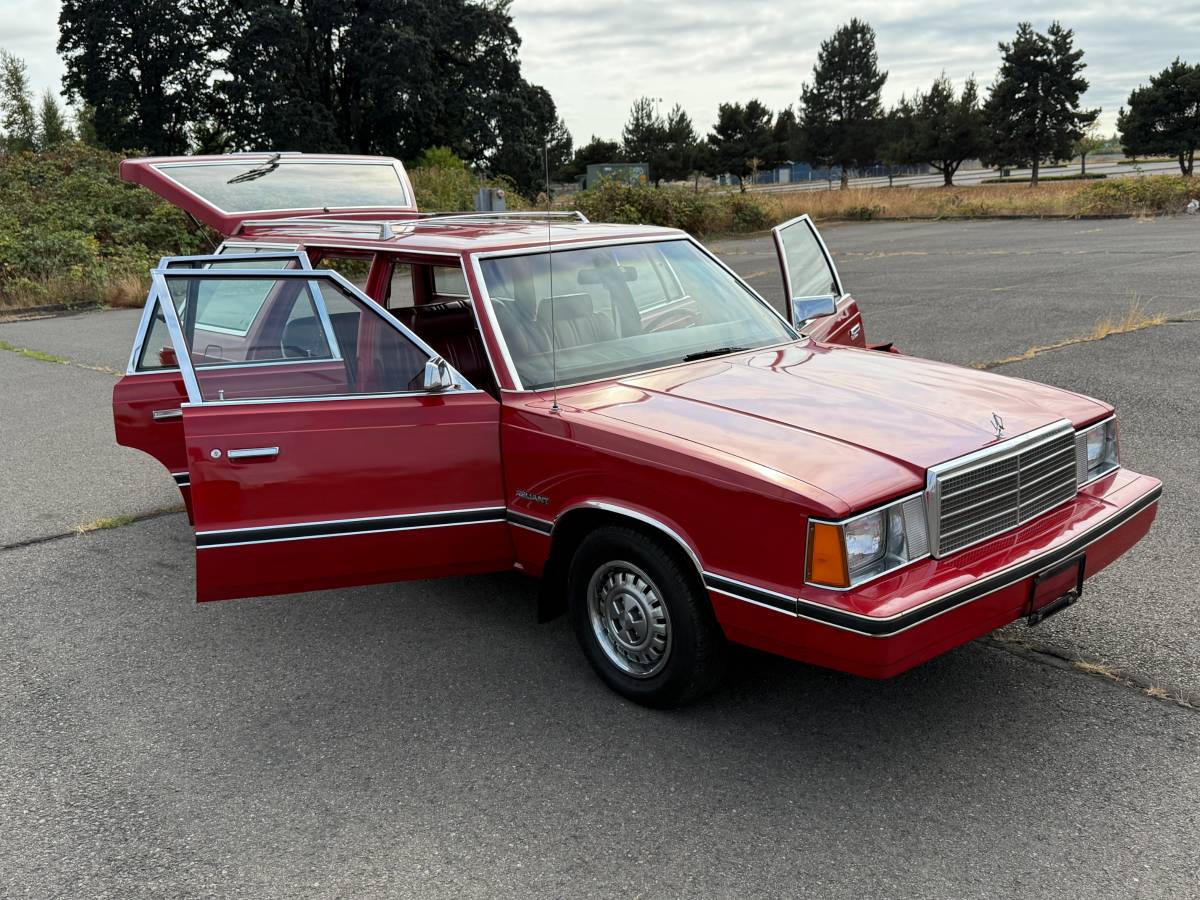 Plymouth-reliant-sp.-edition-1981-red-13