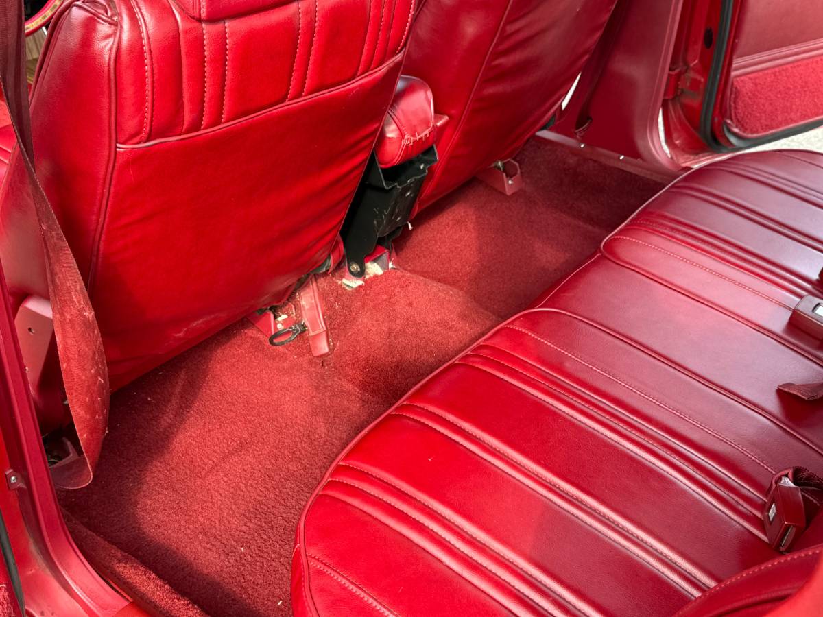 Plymouth-reliant-sp.-edition-1981-red-14
