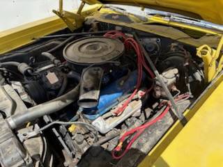 Plymouth-road-runner-1974-yellow-1