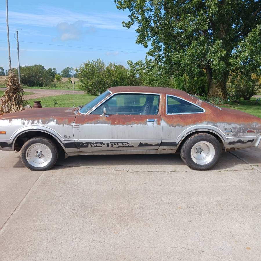 Plymouth-road-runner-1977-1