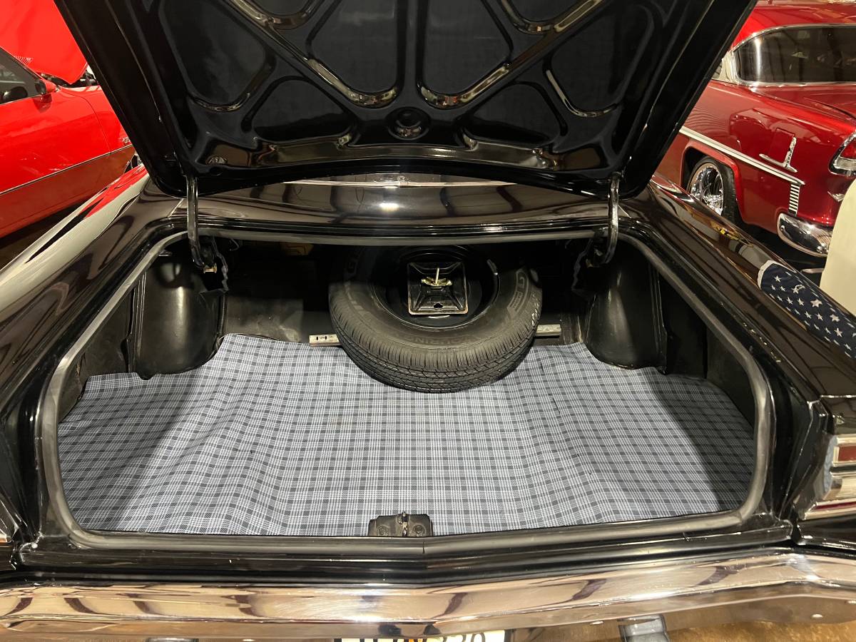 Plymouth-roadrunner-1968-18