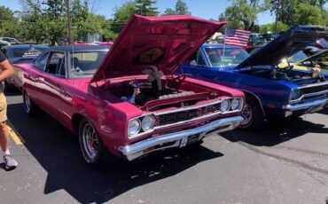 Plymouth-roadrunner-1968-custom-5