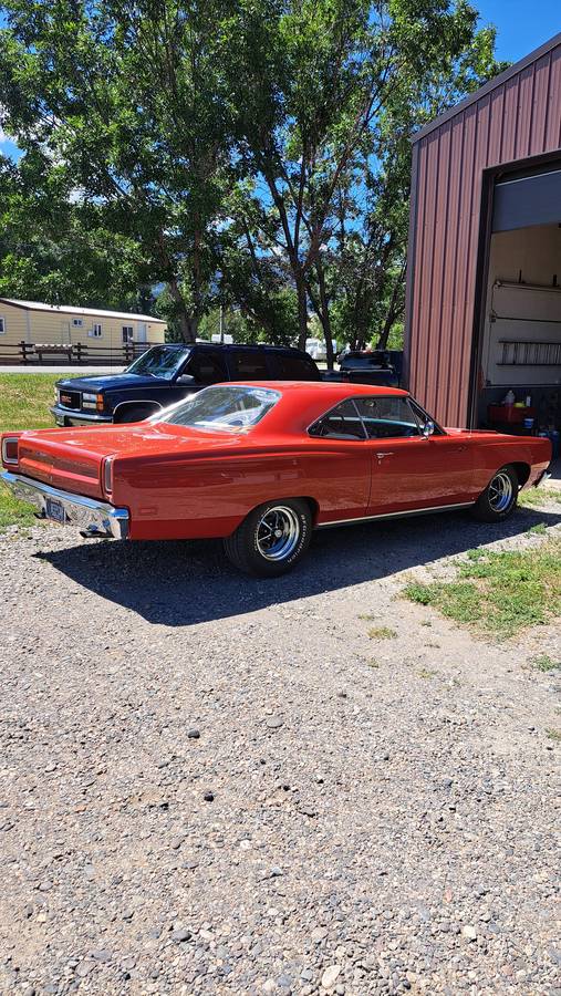 Plymouth-roadrunner-1969-red-1