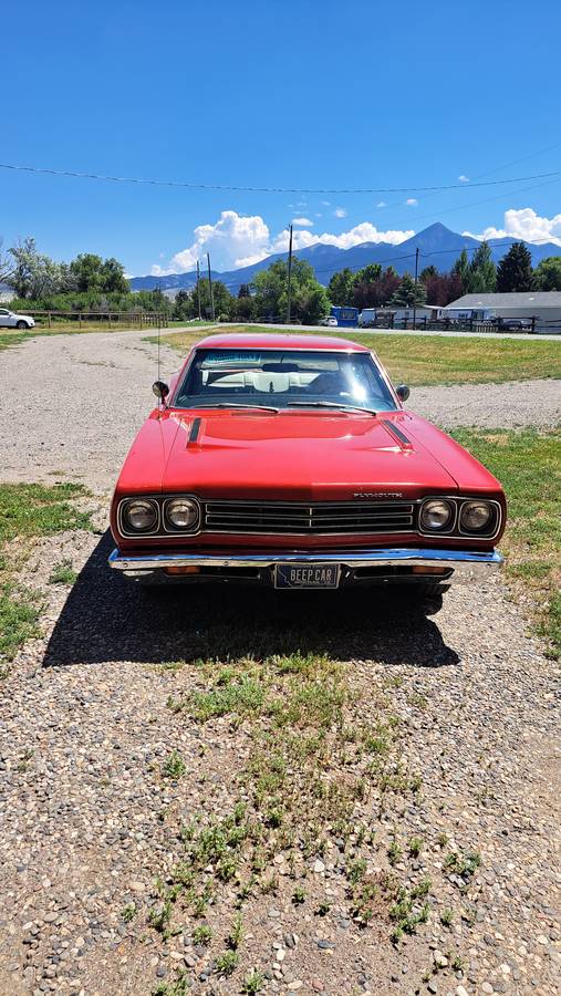 Plymouth-roadrunner-1969-red
