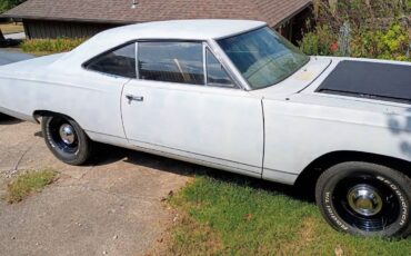 Plymouth-satellite-1968-white-1