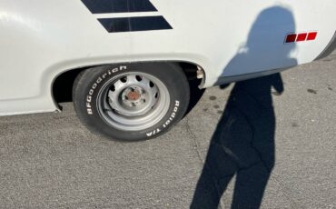 Plymouth-satellite-sebring-plus-1971-white-10