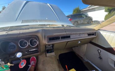 Plymouth-satellite-sebring-plus-1971-white-12