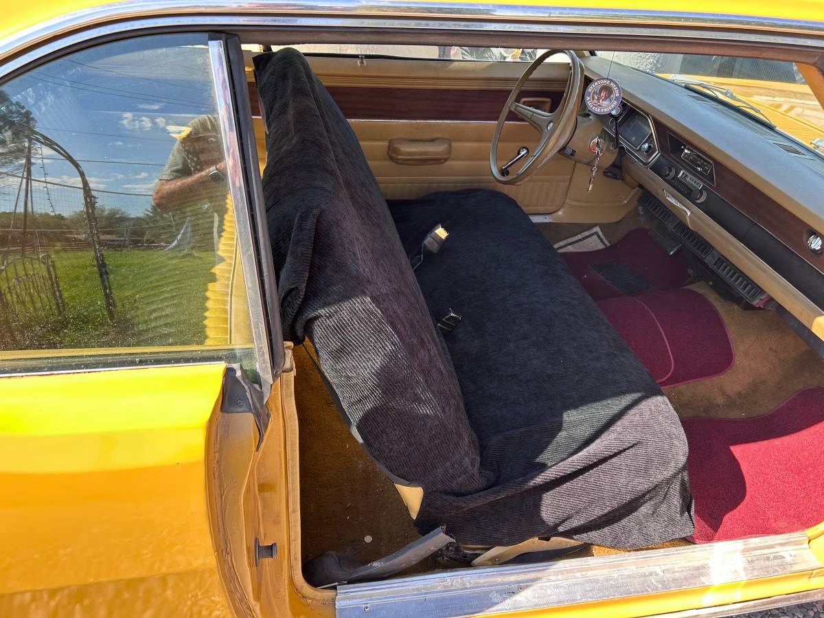 Plymouth-scamp-1971-yellow-3