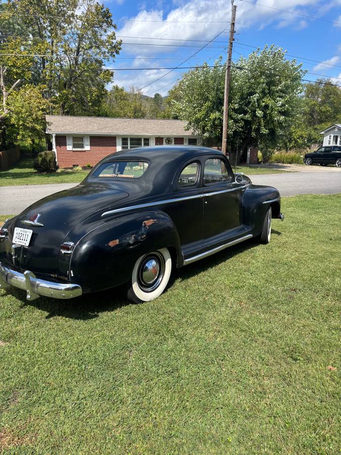 Plymouth-special-deluxe-1947-black-1