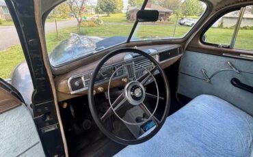 Plymouth-special-deluxe-1947-black-2