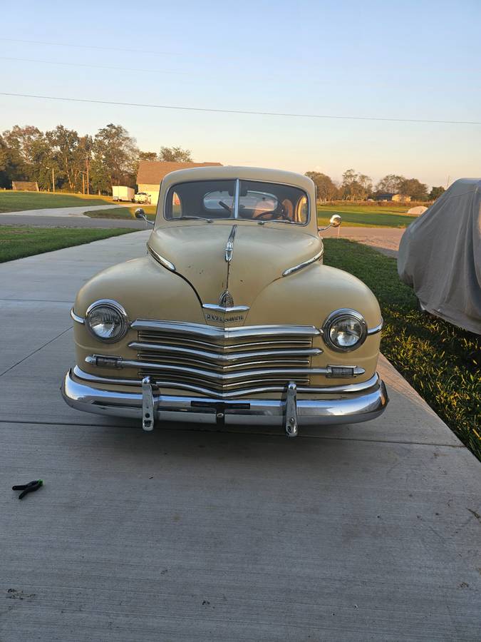 Plymouth-special-deluxe-1947-brown-1