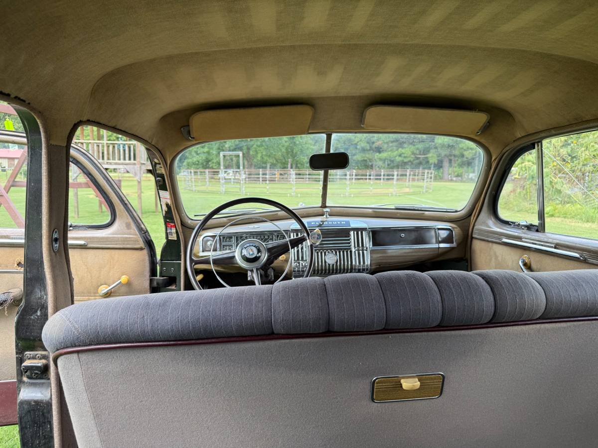 Plymouth-special-deluxe-1948-black-2
