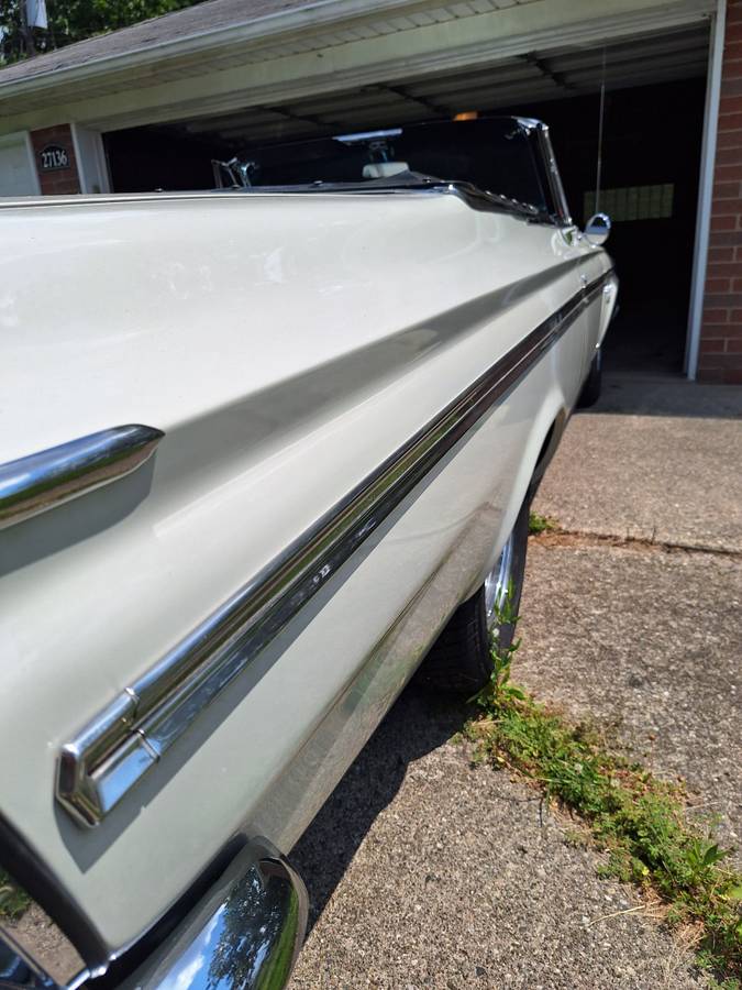 Plymouth-sport-fury-convertible-1963-white-18