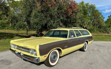 Plymouth-sport-suburban-1969-yellow-1