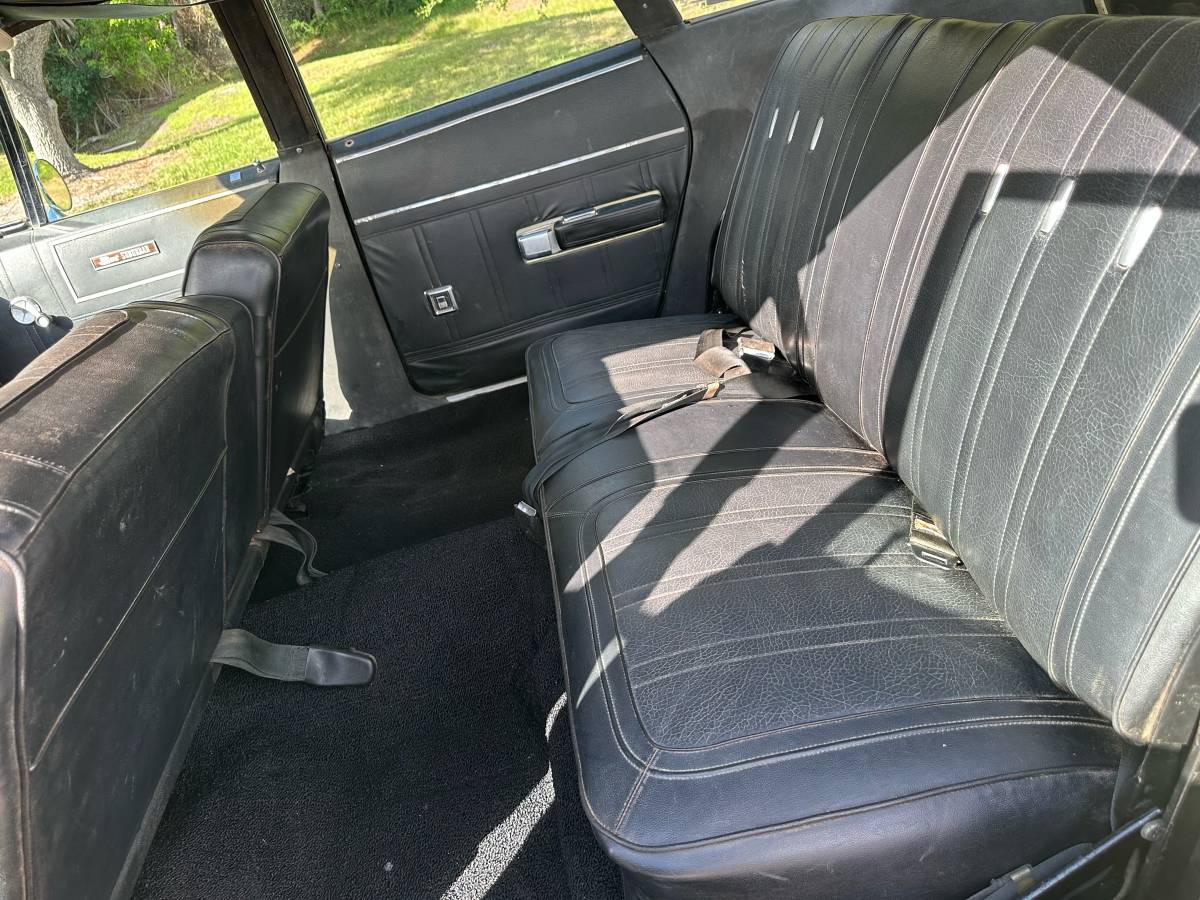 Plymouth-sport-suburban-1969-yellow-10