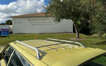 Plymouth-sport-suburban-1969-yellow-12