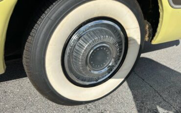 Plymouth-sport-suburban-1969-yellow-13