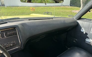 Plymouth-sport-suburban-1969-yellow-20