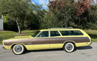 Plymouth sport suburban 1969