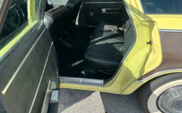 Plymouth-sport-suburban-1969-yellow-9