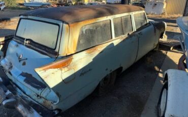 Plymouth-suburban-1956-blue-1