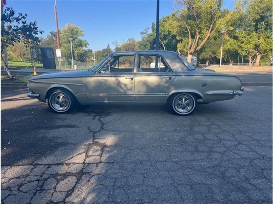 Plymouth-valiant-1964-3