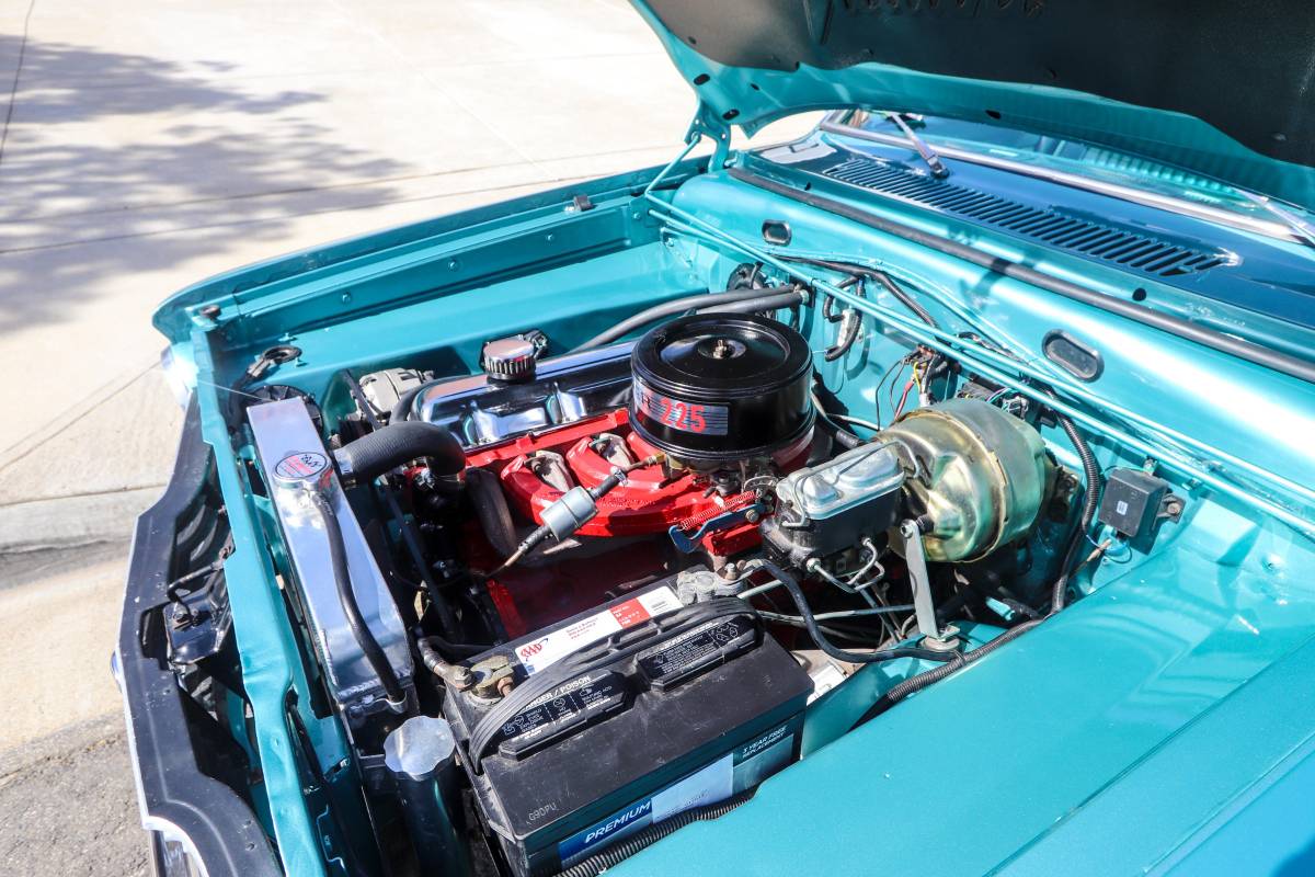 Plymouth-valiant-1964-blue-1