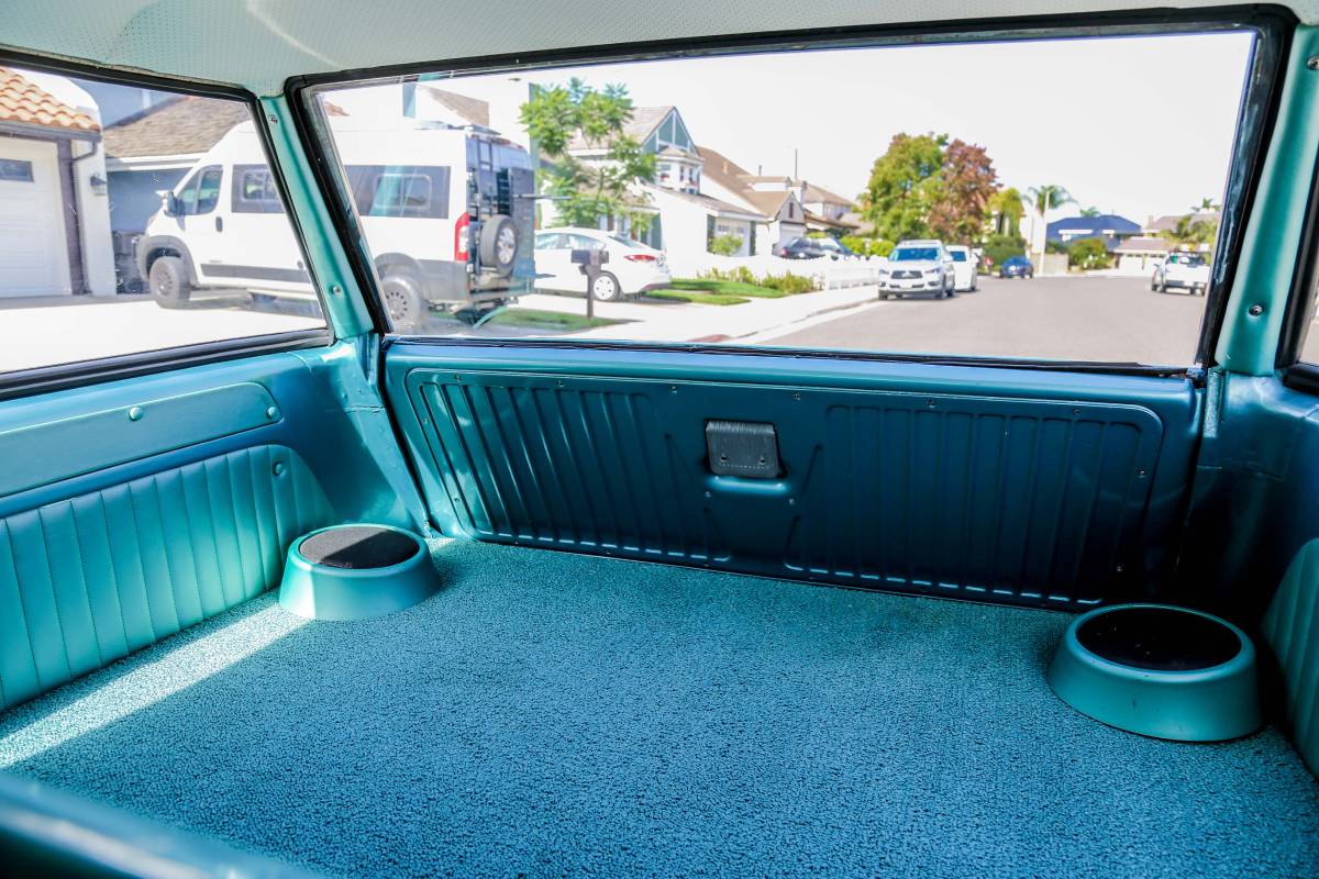 Plymouth-valiant-1964-blue-18