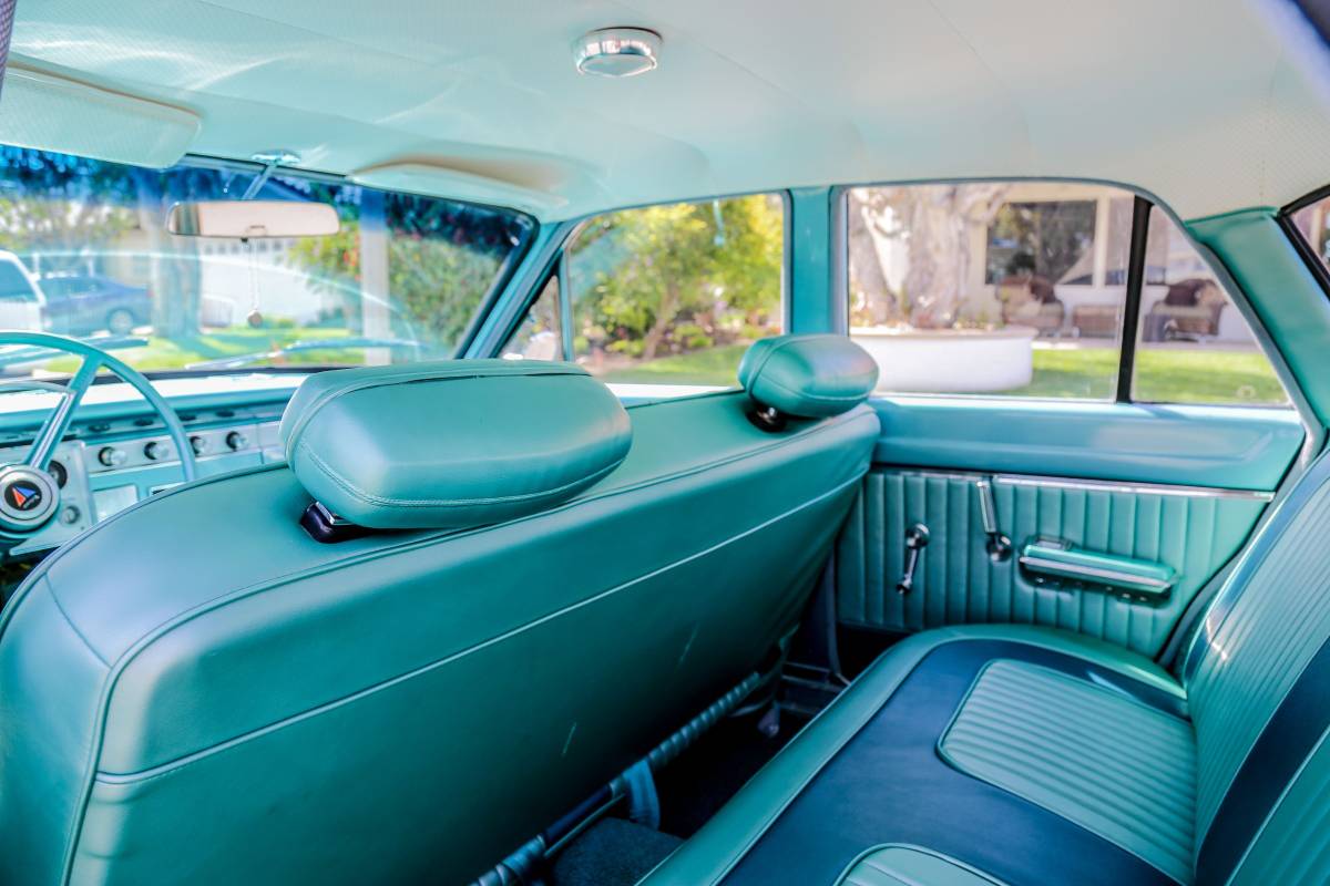 Plymouth-valiant-1964-blue-19