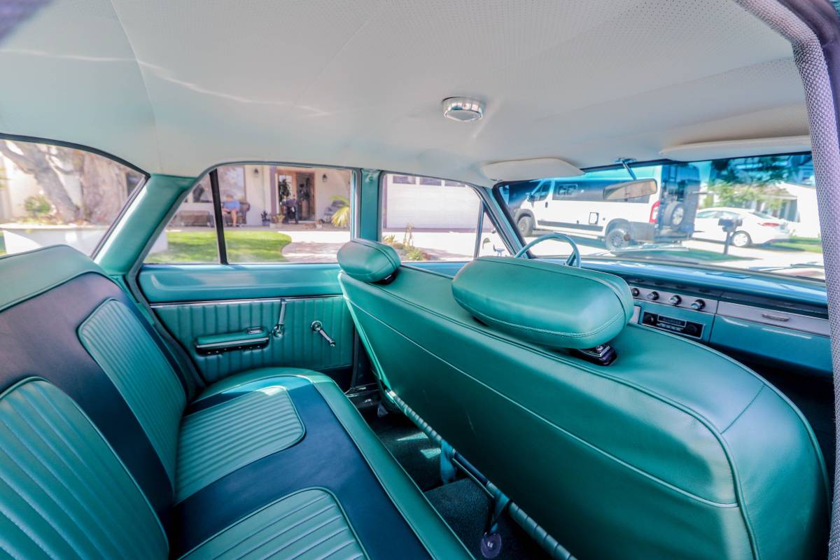 Plymouth-valiant-1964-blue-7