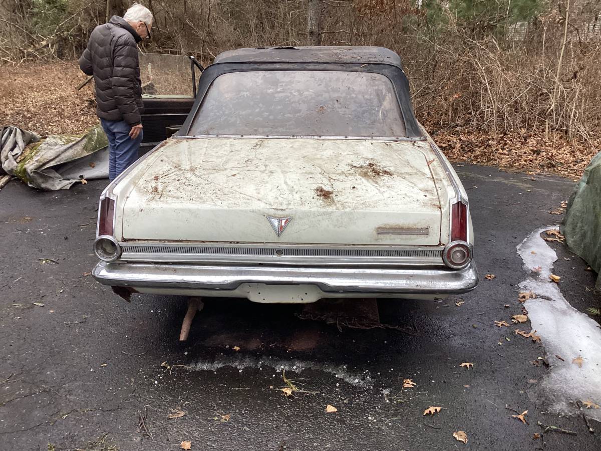 Plymouth-valiant-1964-white-10