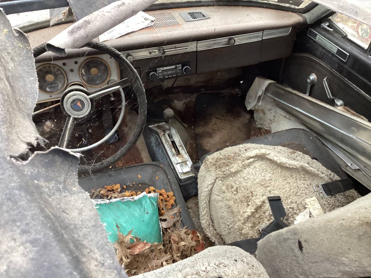 Plymouth-valiant-1964-white-3